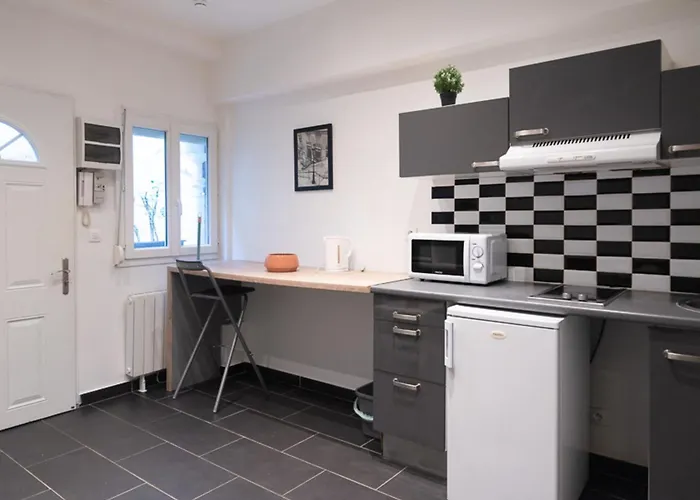 Apartament Lovely In Paryż